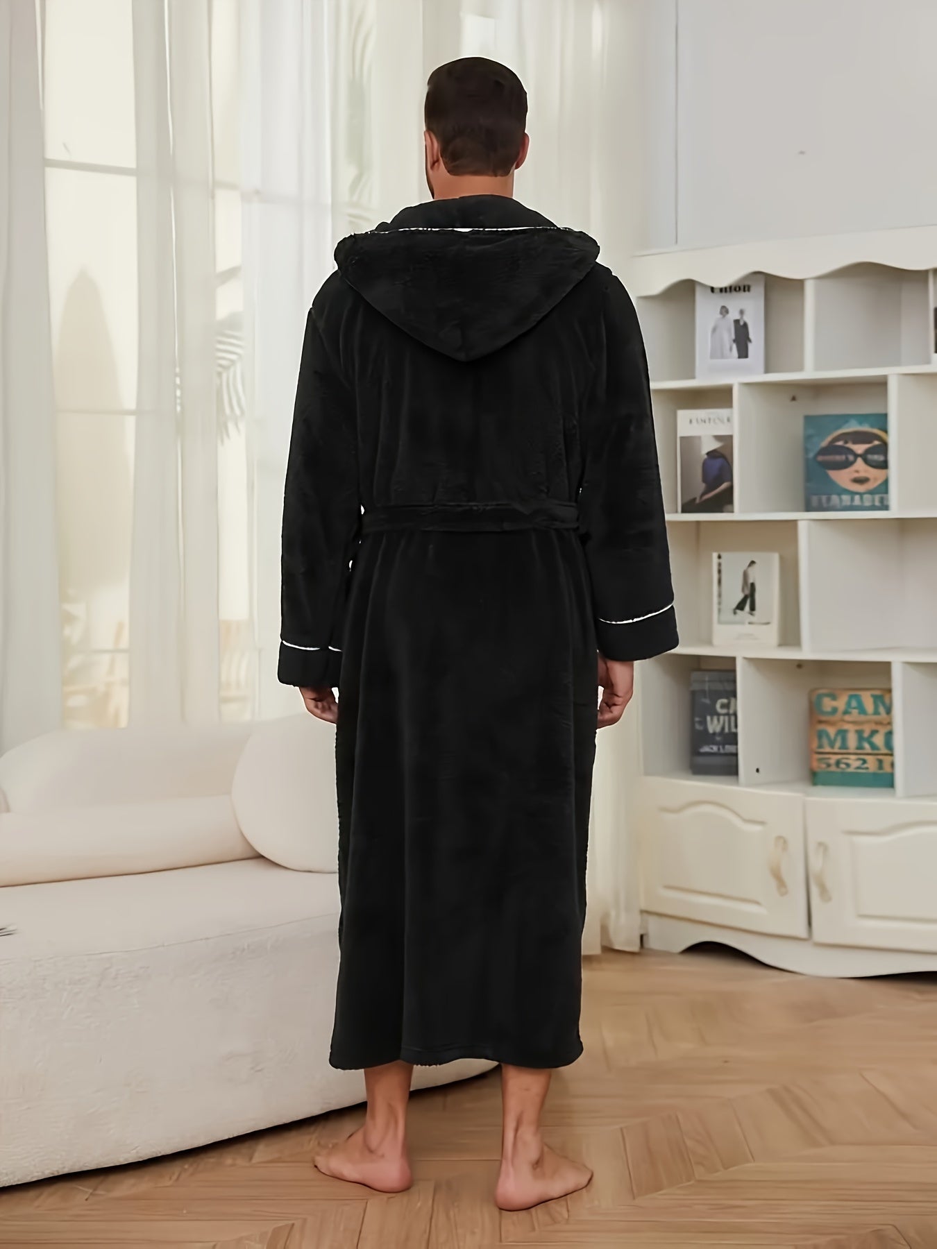 Peignoir luxueux pour homme à blocs de couleur avec capuche – Doux et confortable, en polyester, avec ceinture.