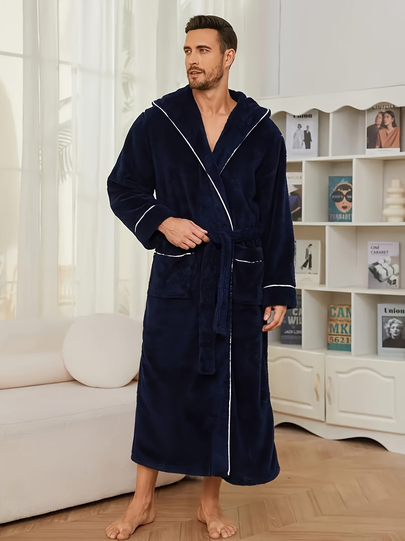 Peignoir luxueux pour homme à blocs de couleur avec capuche – Doux et confortable, en polyester, avec ceinture.