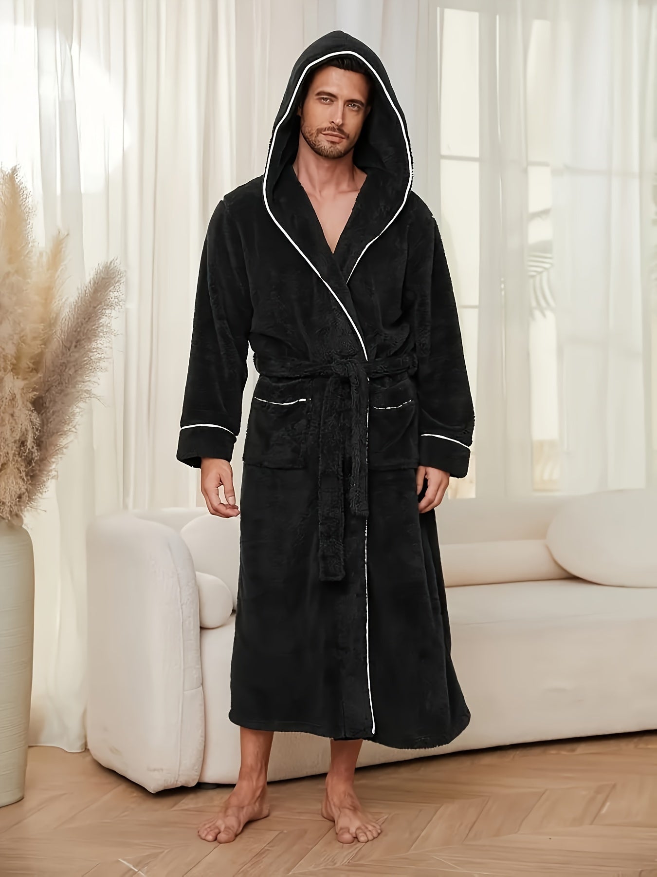 Peignoir luxueux pour homme à blocs de couleur avec capuche – Doux et confortable, en polyester, avec ceinture.