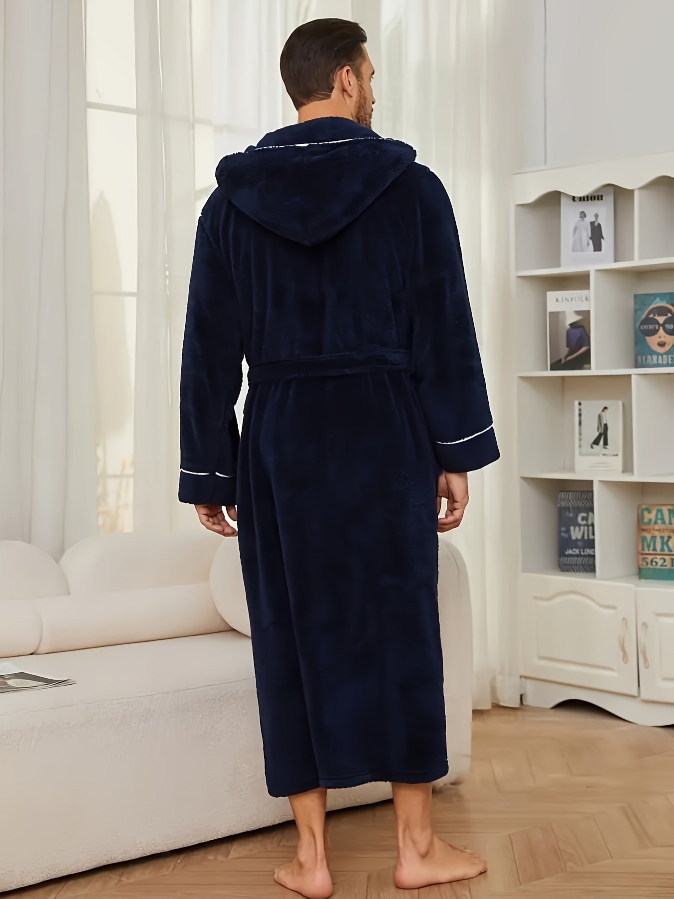 Peignoir luxueux pour homme à blocs de couleur avec capuche – Doux et confortable, en polyester, avec ceinture.