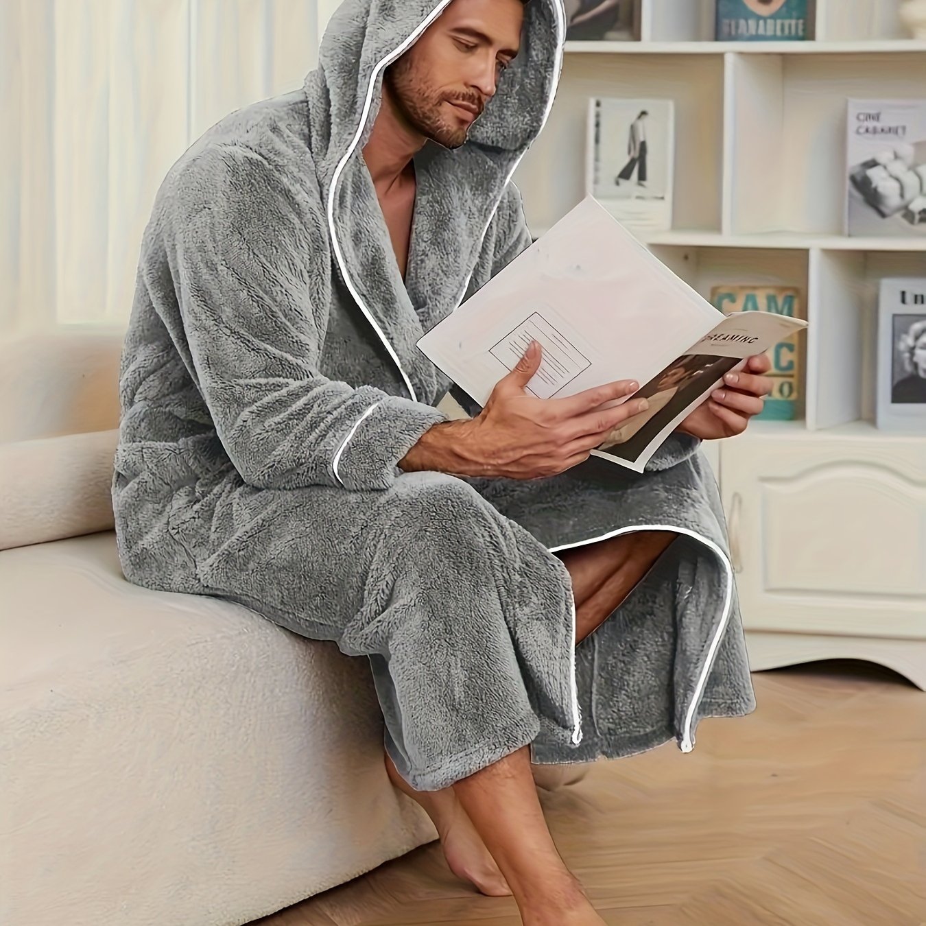 Peignoir luxueux pour homme à blocs de couleur avec capuche – Doux et confortable, en polyester, avec ceinture.